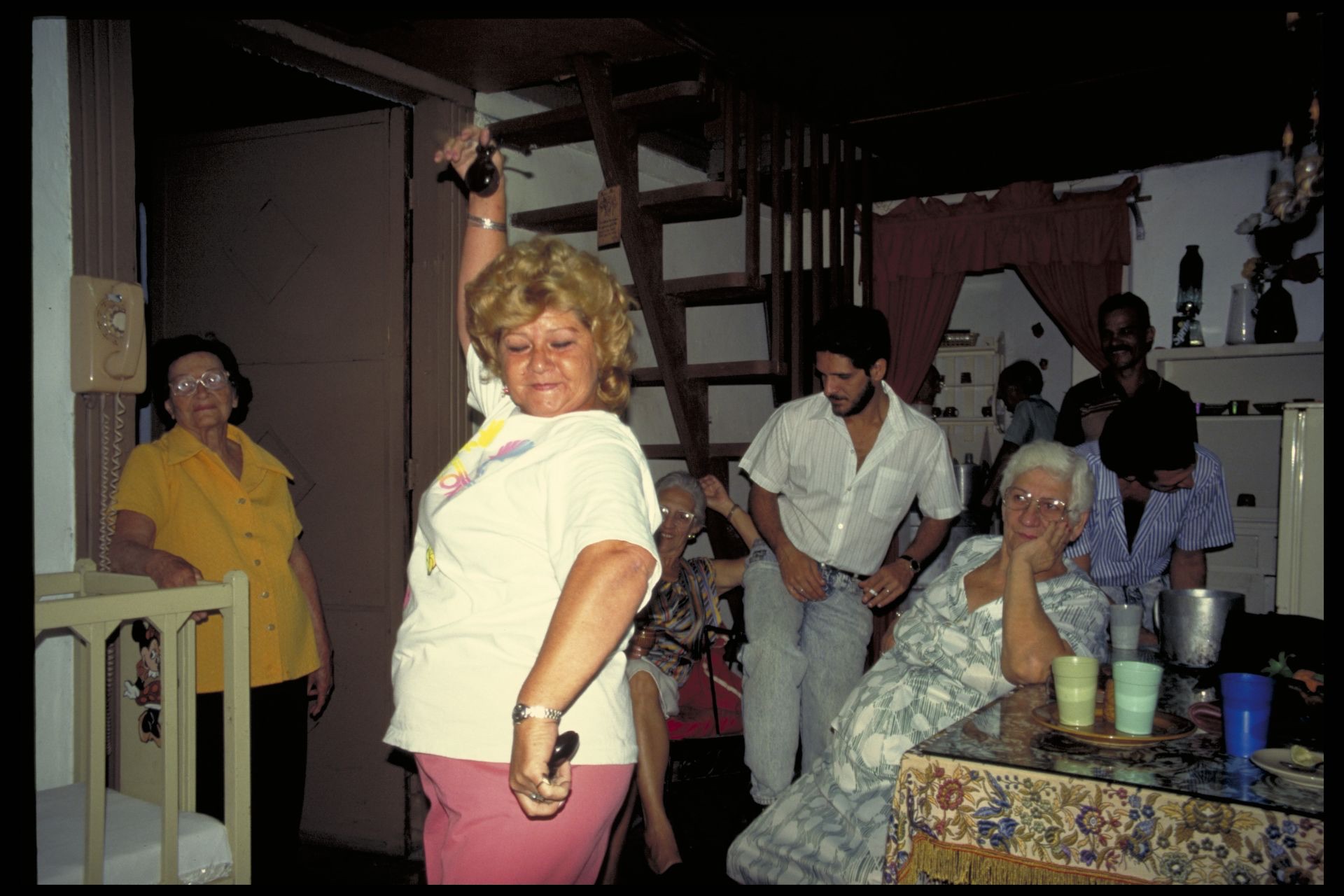 An informal flamenco class at the Arab Union of Cuba